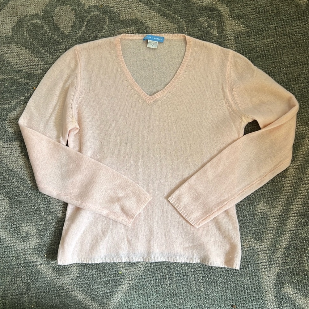 Cashmere v neck sweater
